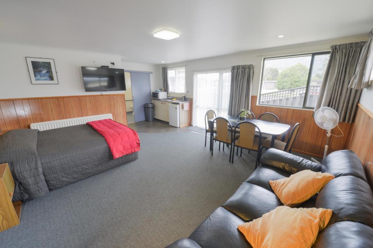 Wilderness Motel Accommodation Haast Dış mekan fotoğraf